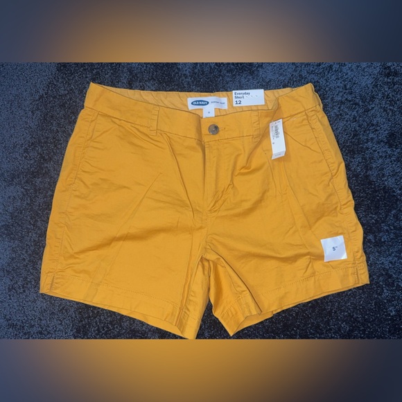 Old Navy Yellow Shorts NWT - Picture 1 of 4